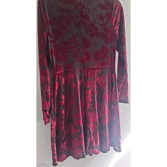 Simply Vera Burnout Red Velvet Fit & Flare Whimsygoth Mini Dress Size Medium - Picture 6 of 10